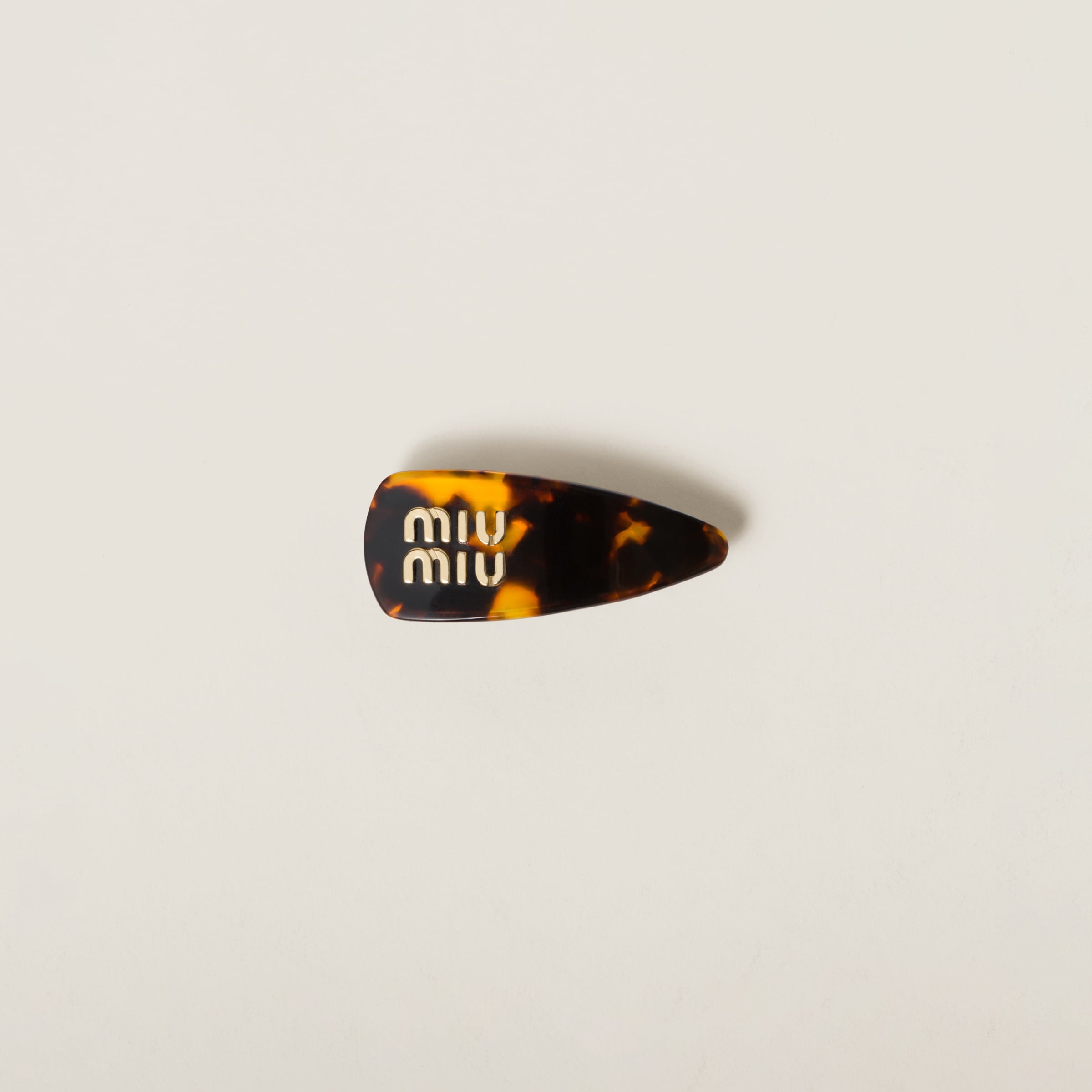 Miu Miu Plexiglas hair clip | miumiu | REVERSIBLE