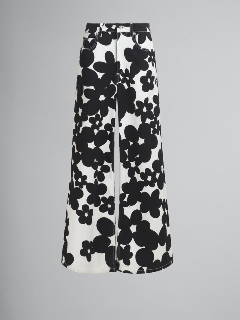검은 색과 흰색 장식과 COTTON TROUSERS PRINT 1