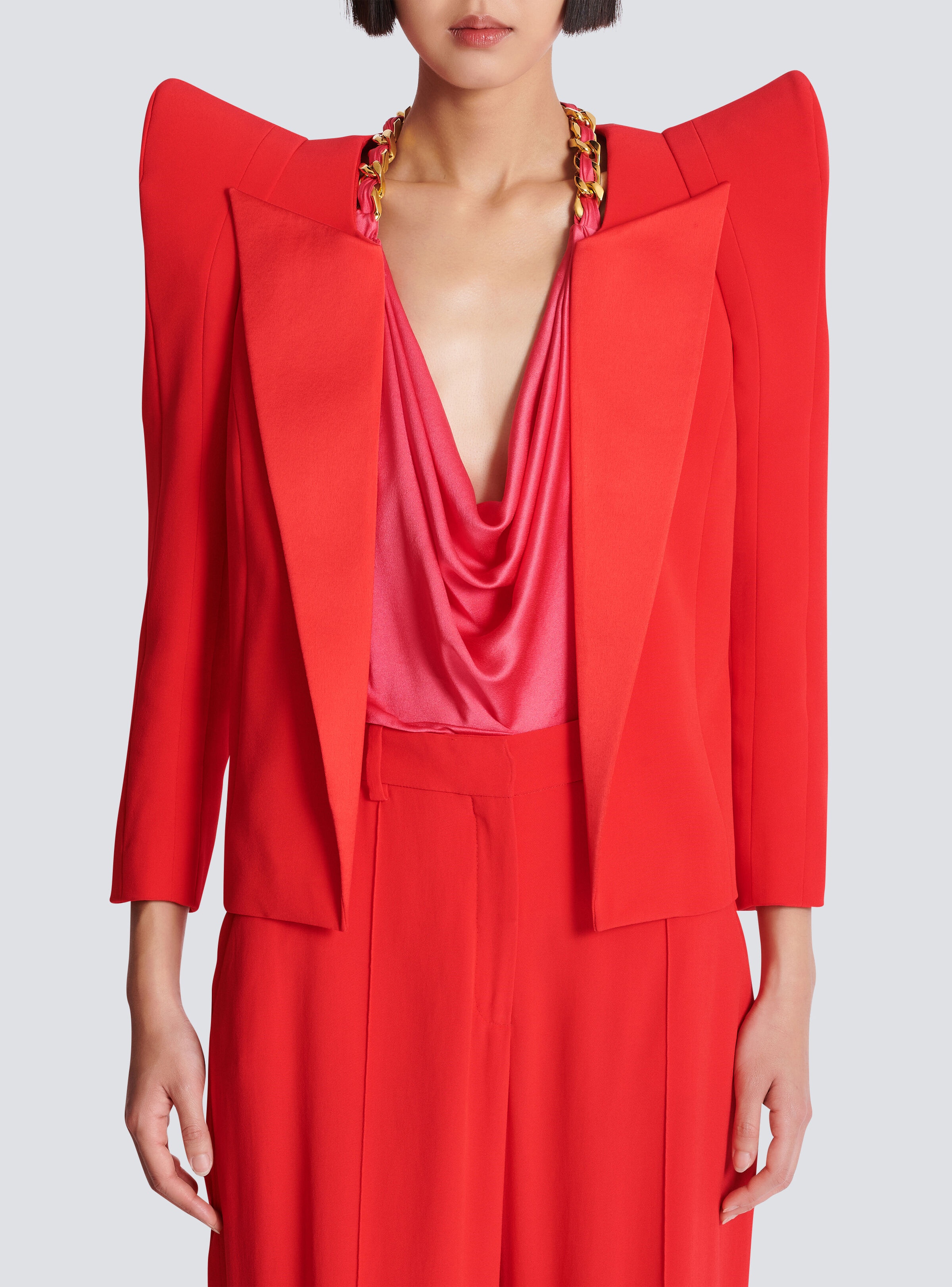 Cropped crepe jacket with structured shoulders - 5