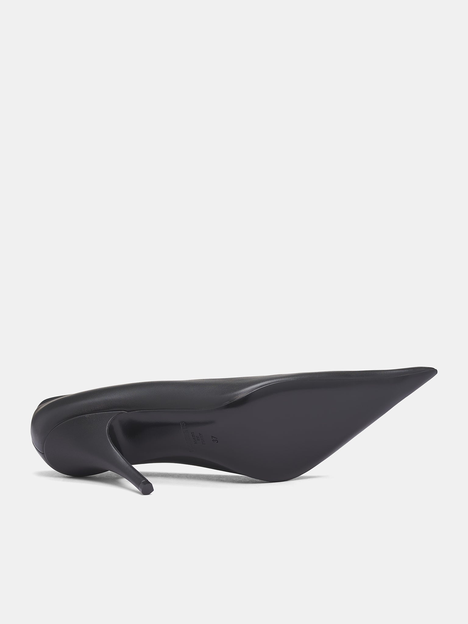 Black Leather Sharp Pumps - 6