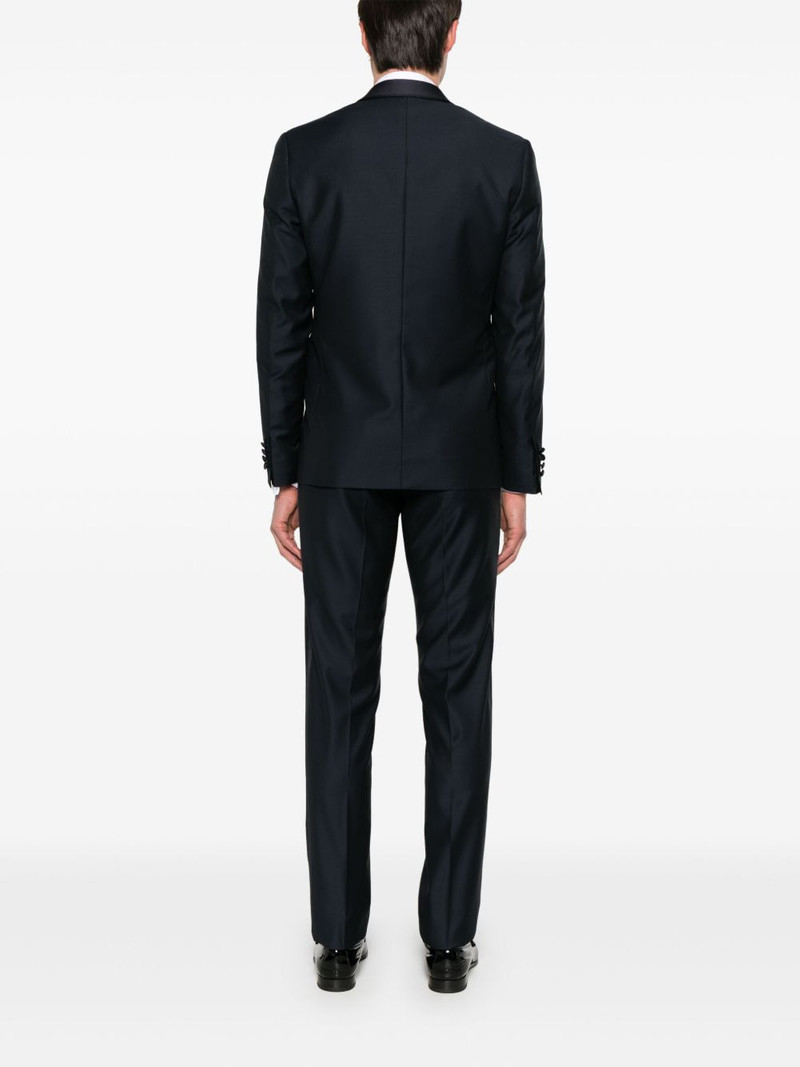 single-breasted dinner suit 3