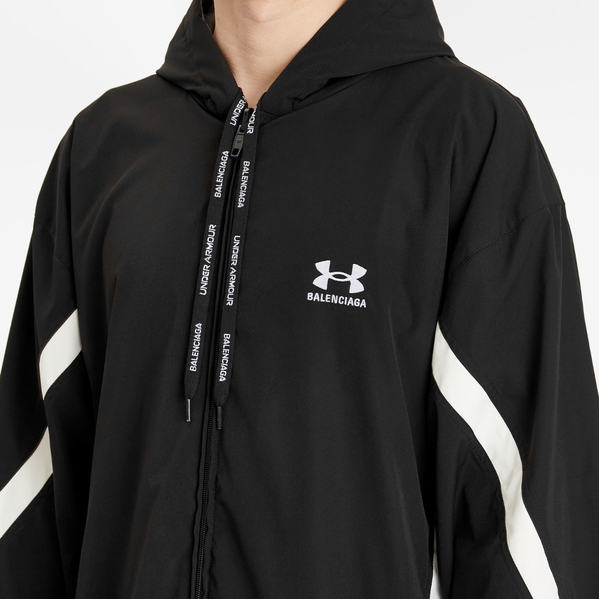 ☆送料・関税込 BALENCIAGA×UNDER ARMOR ジャケット Balenciaga x UNDER ARMOUR コラボ 2025年 春が海外発売