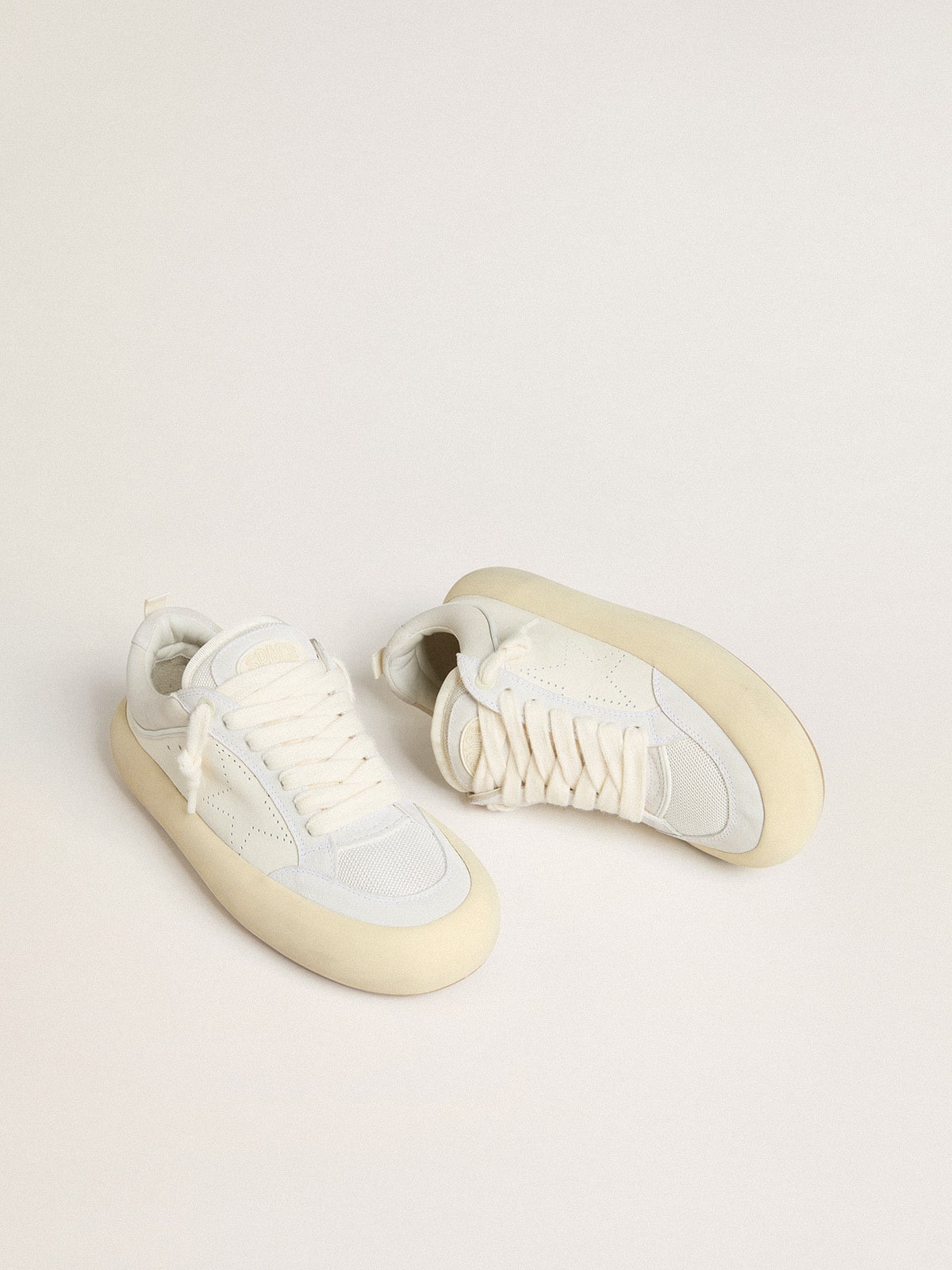 Women's Space-Star Cube in white leather with perforated star - 2