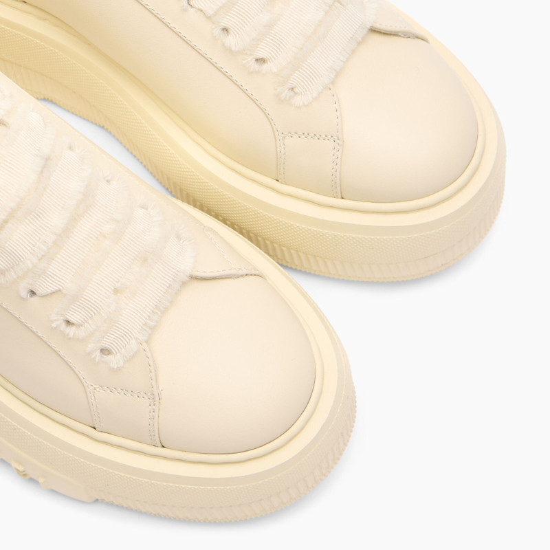 Nexus Sneaker 5