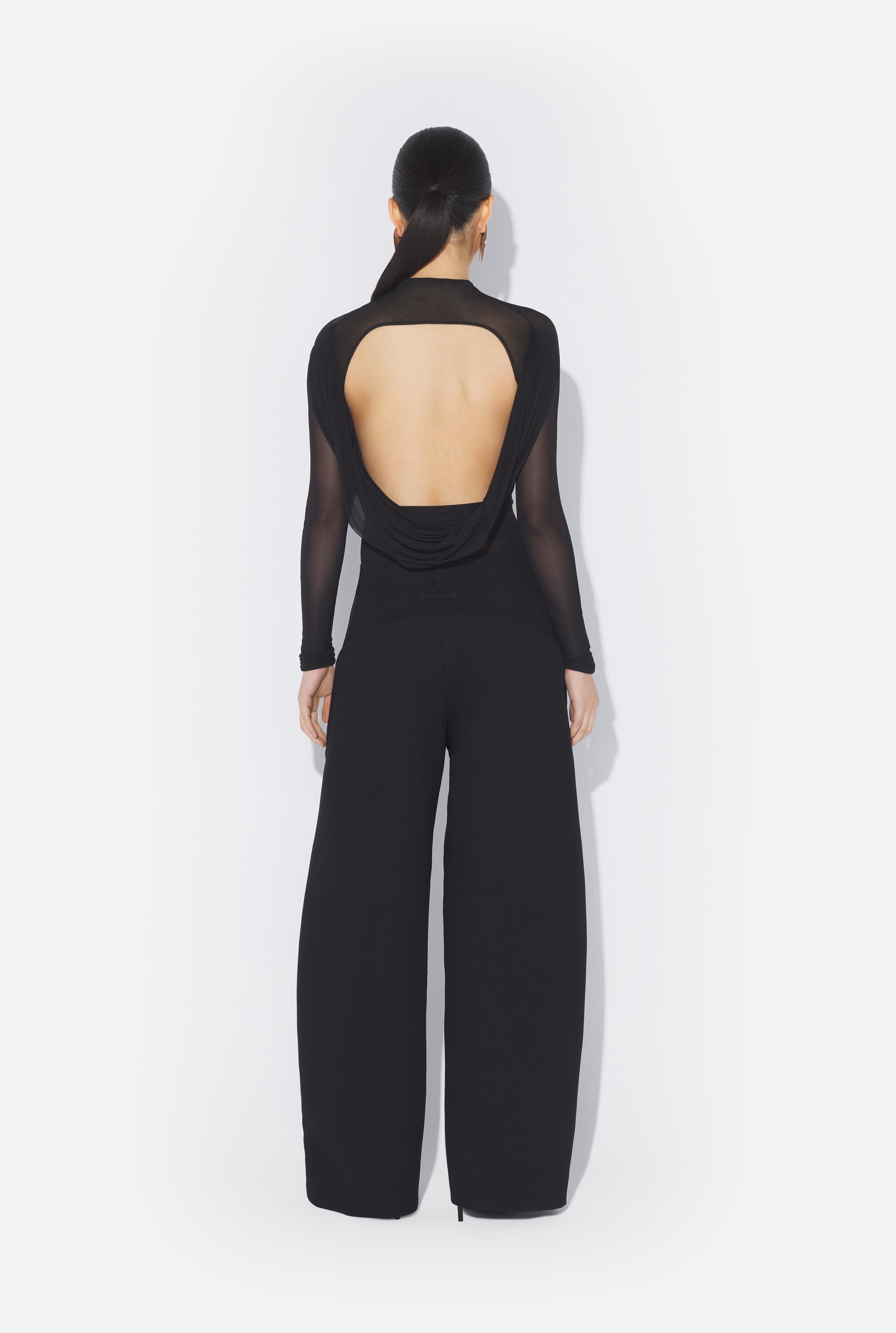 THE BACKLESS CONICAL TOP - 4