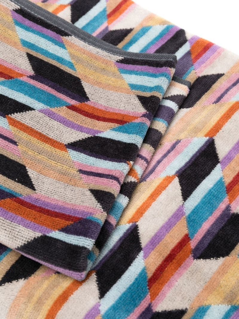 Missoni Brody zigzag pattern bath towel outlook