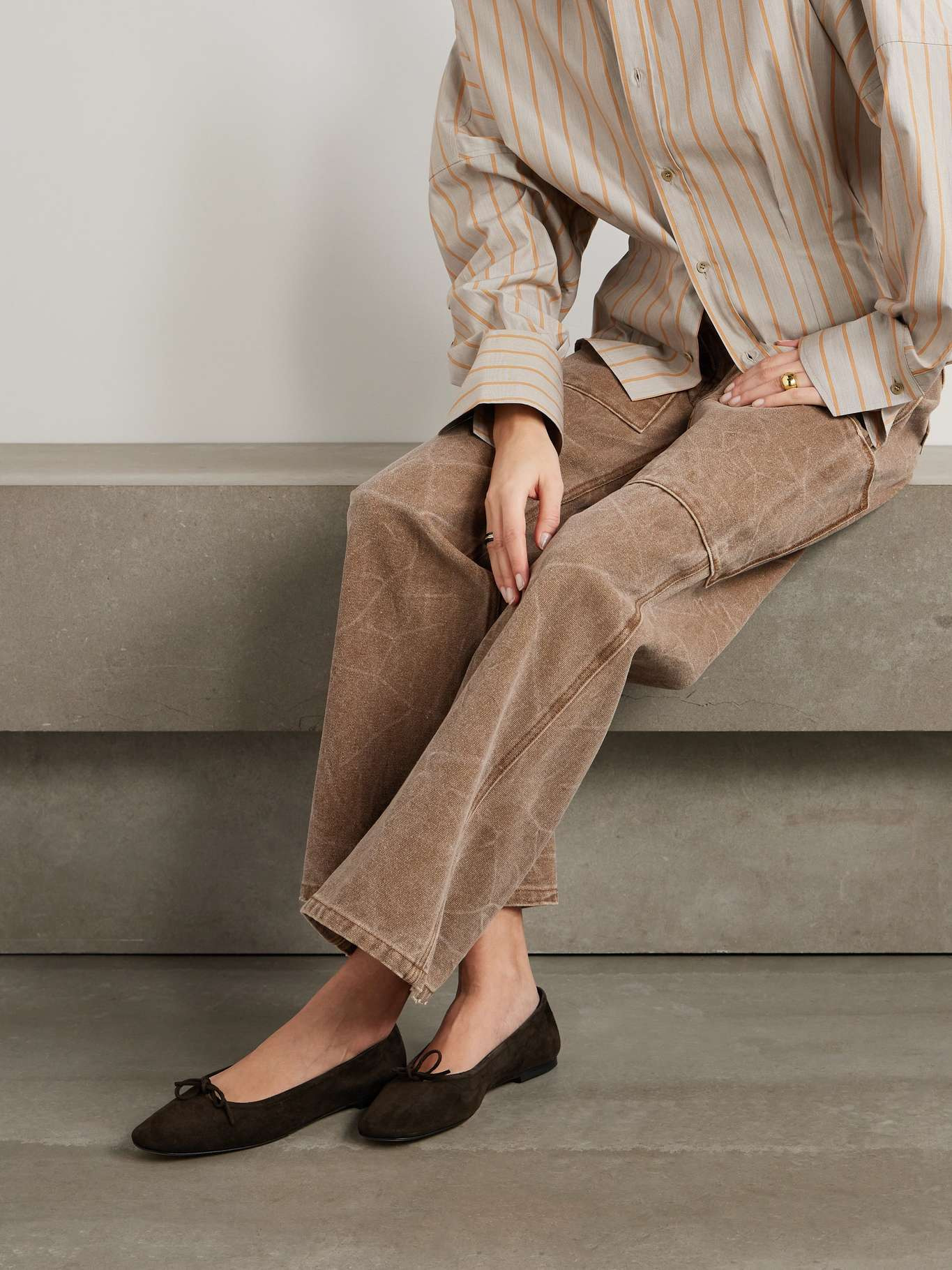 Delfina bow-detailed suede ballet flats - 2