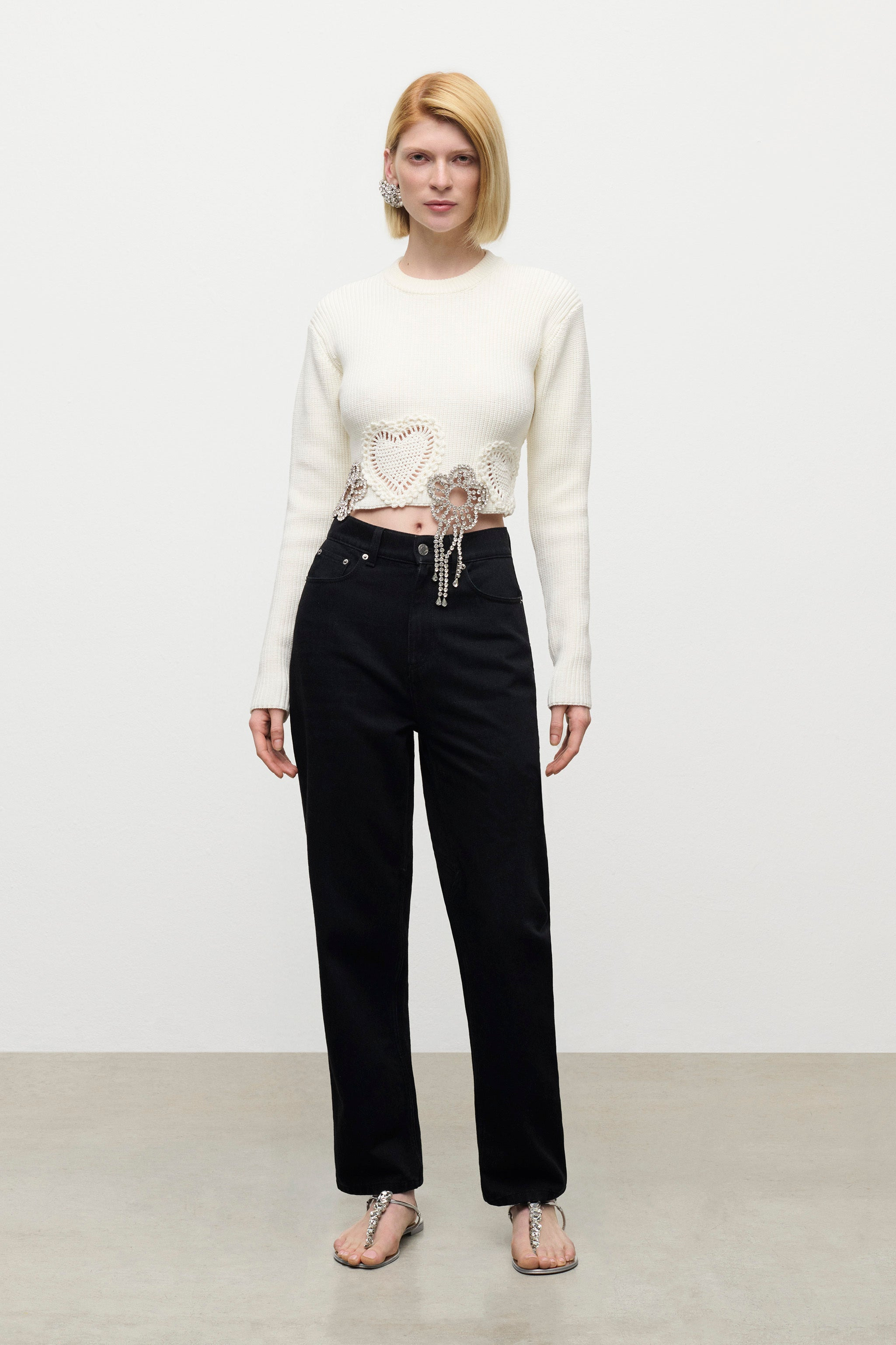 CRYSTAL CROCHET FLOWER CROPPED SWEATER - 3
