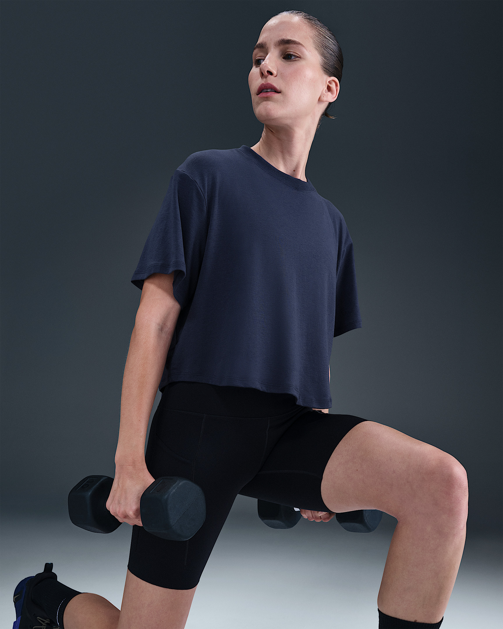 Nike One Relaxed Women's Dri-FIT Cropped Short-Sleeve Top - 3