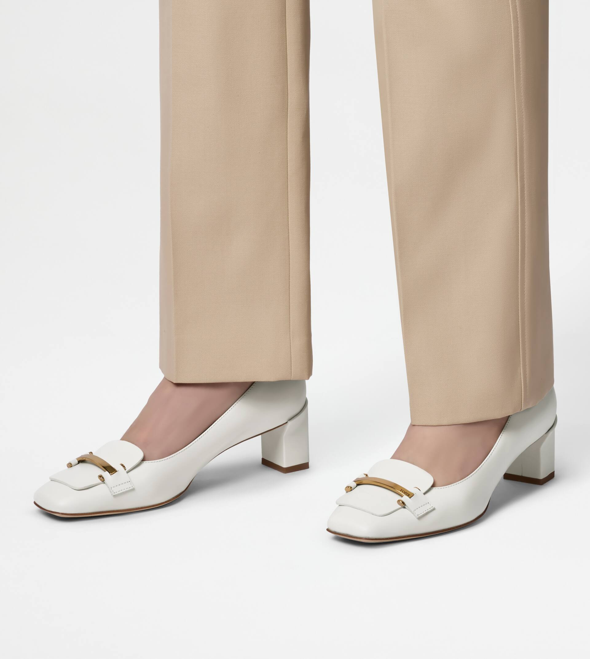 PUMPS IN LEATHER - WHITE - 7