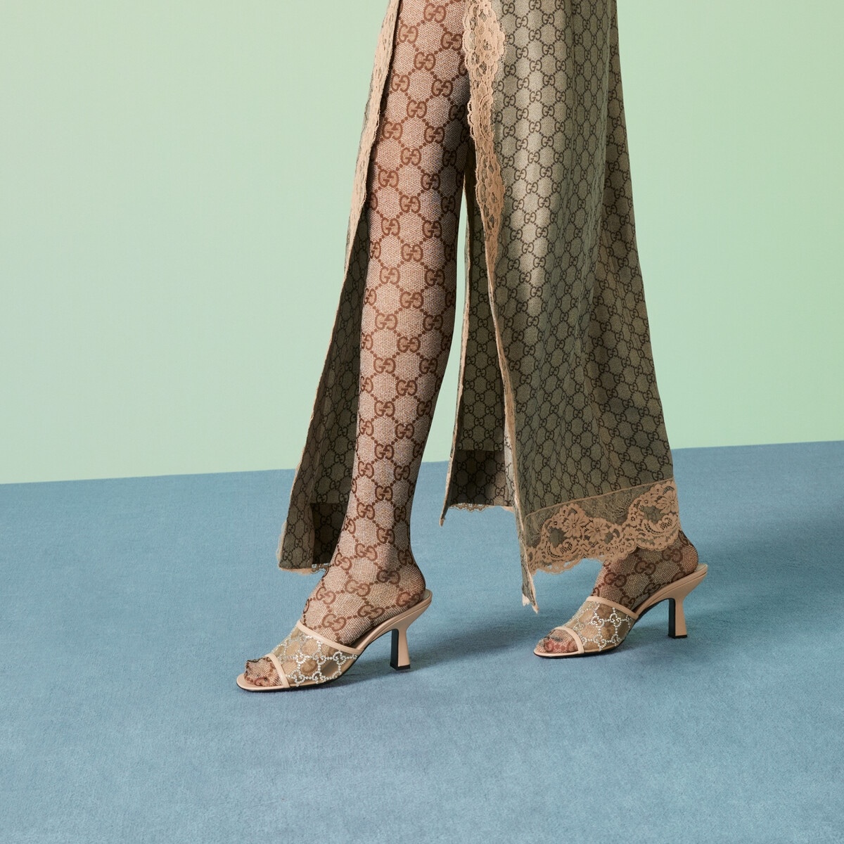☆新品☆GUCCI★20/21秋冬】MID-HEEL SLIDE W CHAIN GUCCI Women's GG mid-heel slide sandal | REVERSIBLE