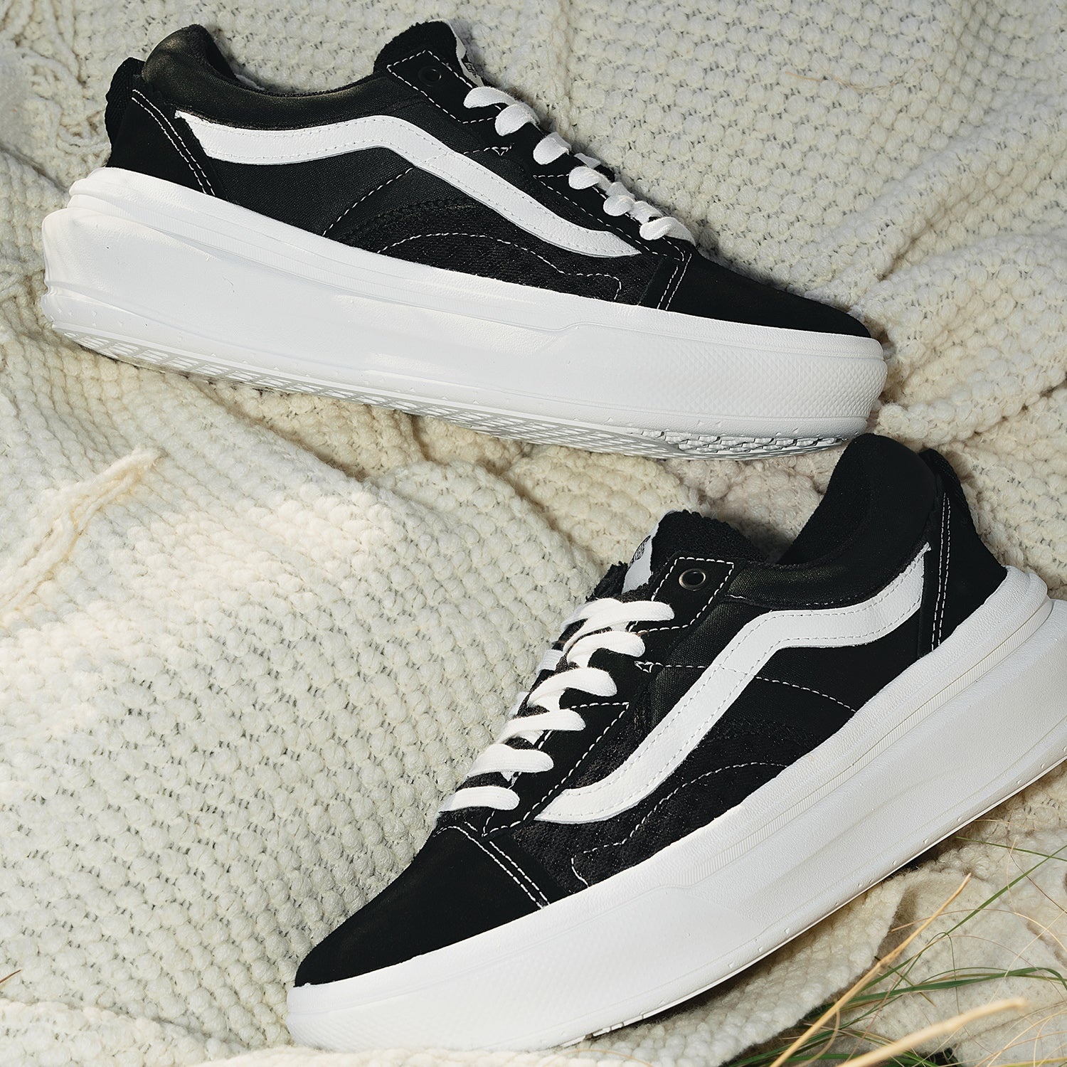 81312Vans Old Skool Overt Plus CC 'Black White' VN0A4BVL1KP - 8
