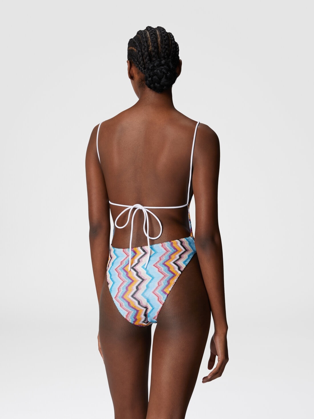 Sporty one-piece swimsuit with zig zag pattern - 3