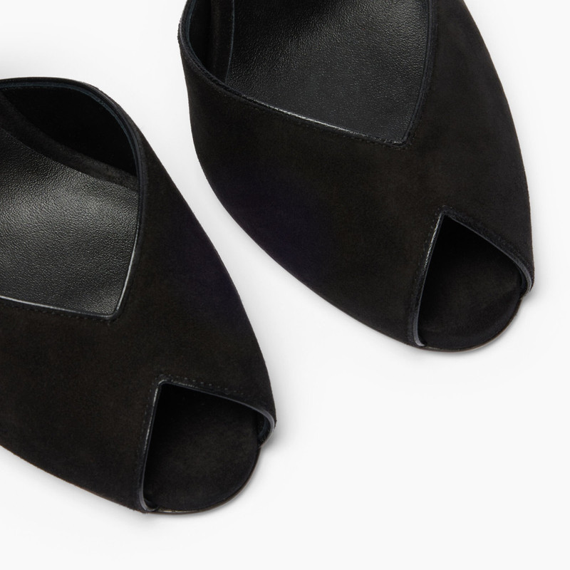 Venus Sandal 5