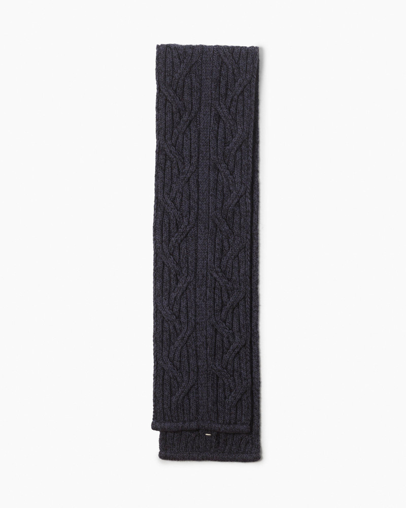 Cable-Knit Scarf 1