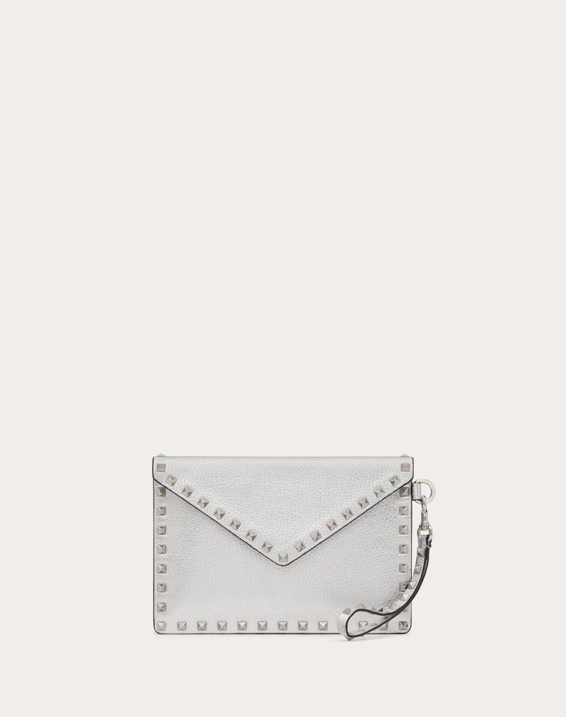 ROCKSTUD METALLIC GRAINY CALFSKIN CLUTCH BAG 1