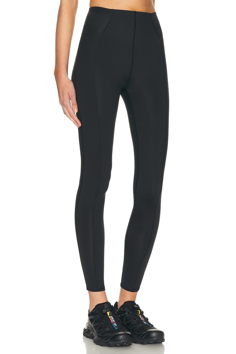 x SKIMS Refina Legging 2