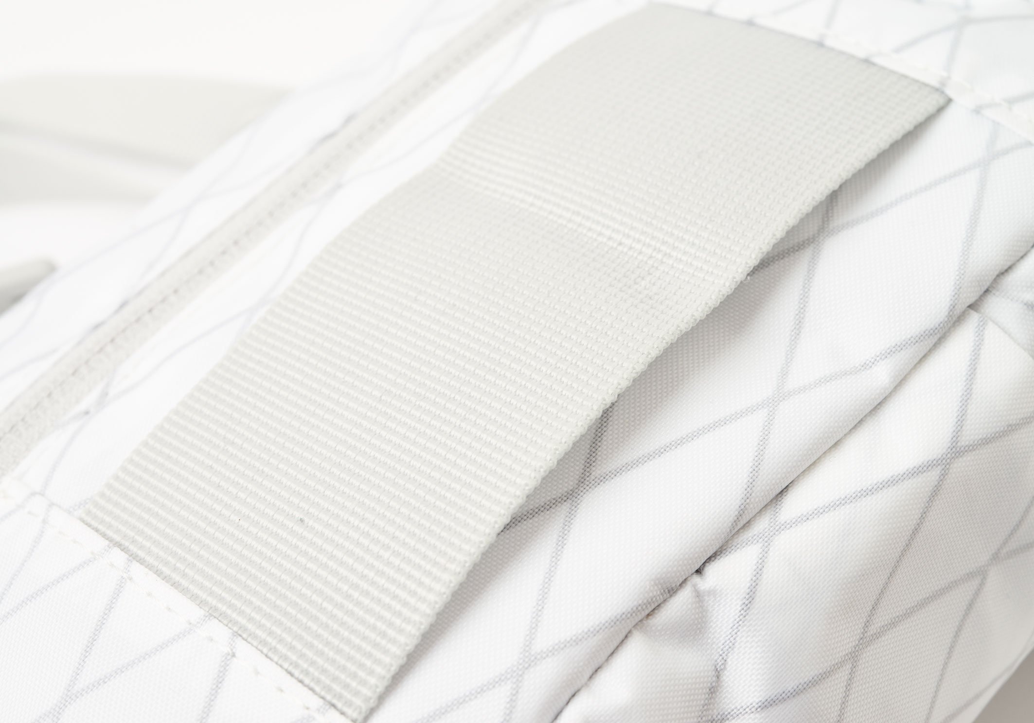 DIMENSION SHOT BAG WHITE - 4