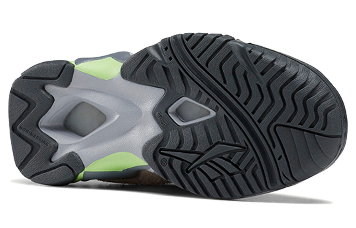 (WMNS) Reebok Hurrikaze 2 Low 'It's A Man's World' FX4975 - 6