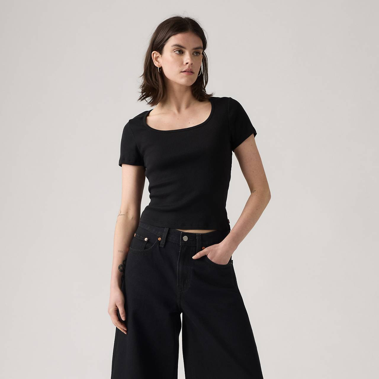 ESSENTIAL SQUARE NECK TEE - 2