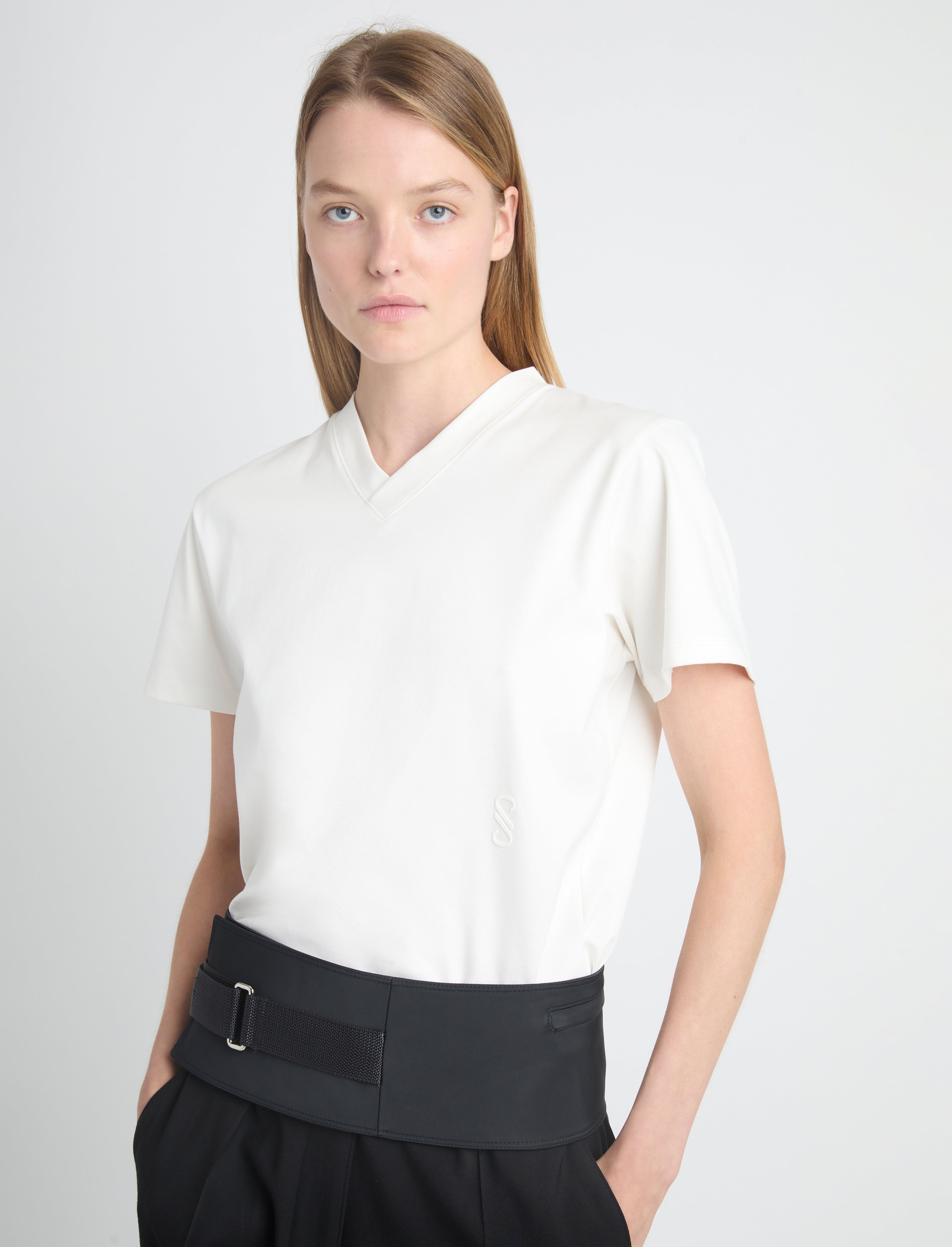 Talia Monogram V-Neck T-Shirt in Eco Cotton Jersey - 6