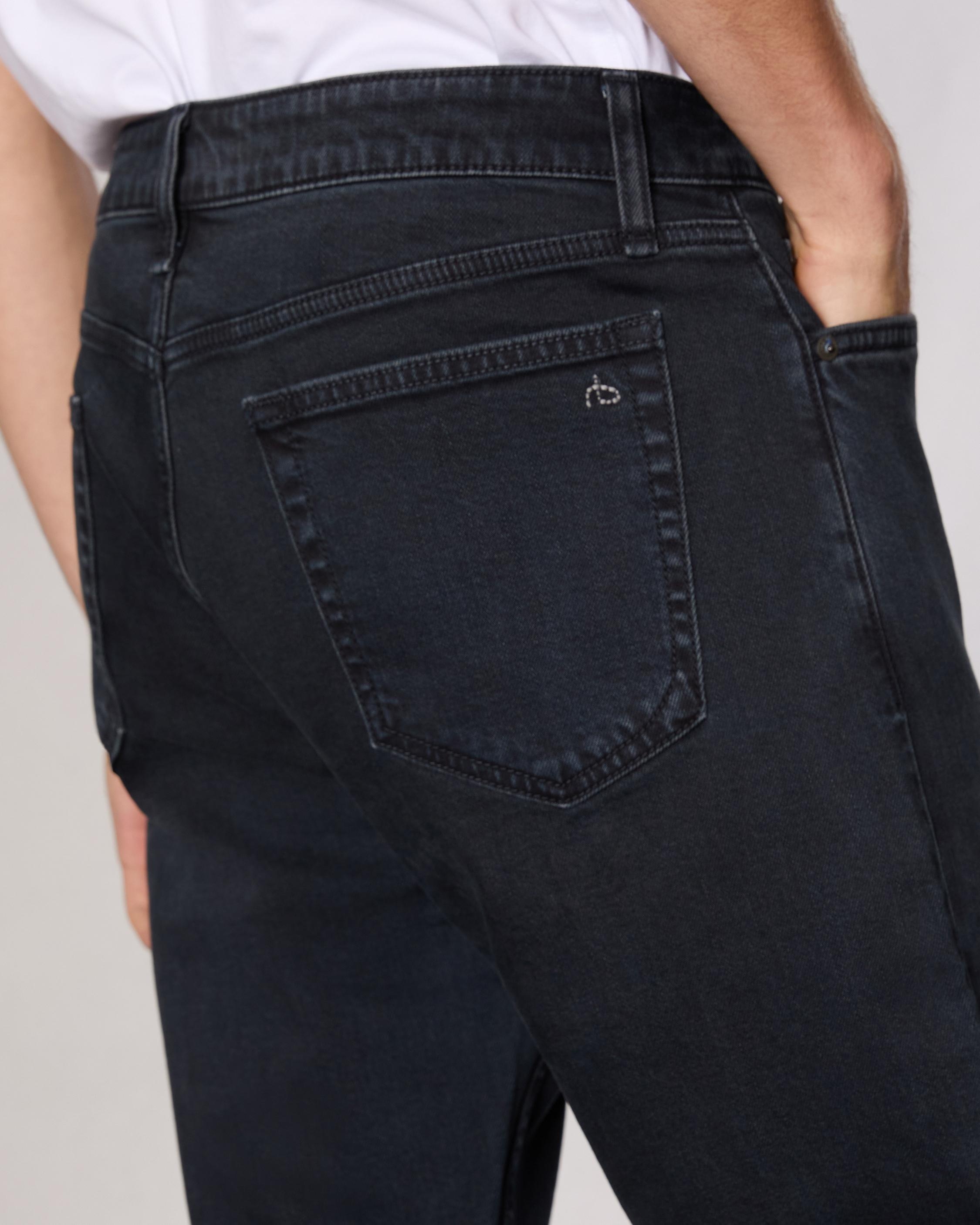 Fit 3 - Jericho
Athletic Authentic Stretch Jean - 6