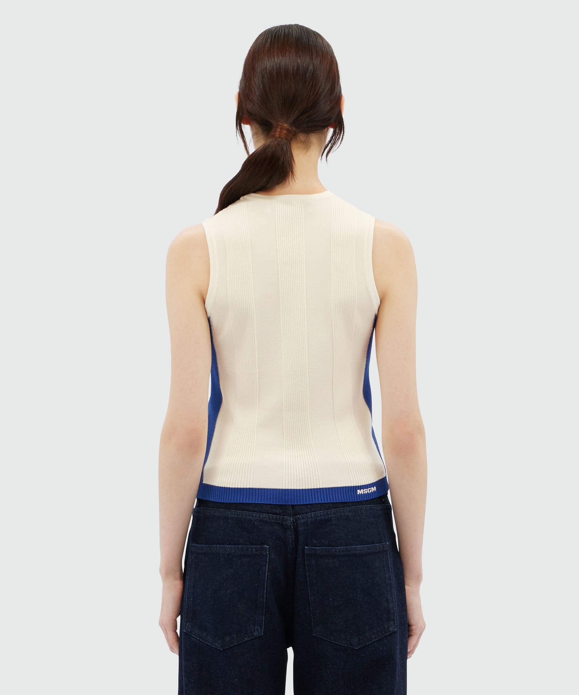 White and blue color-block patterned knit top - 3