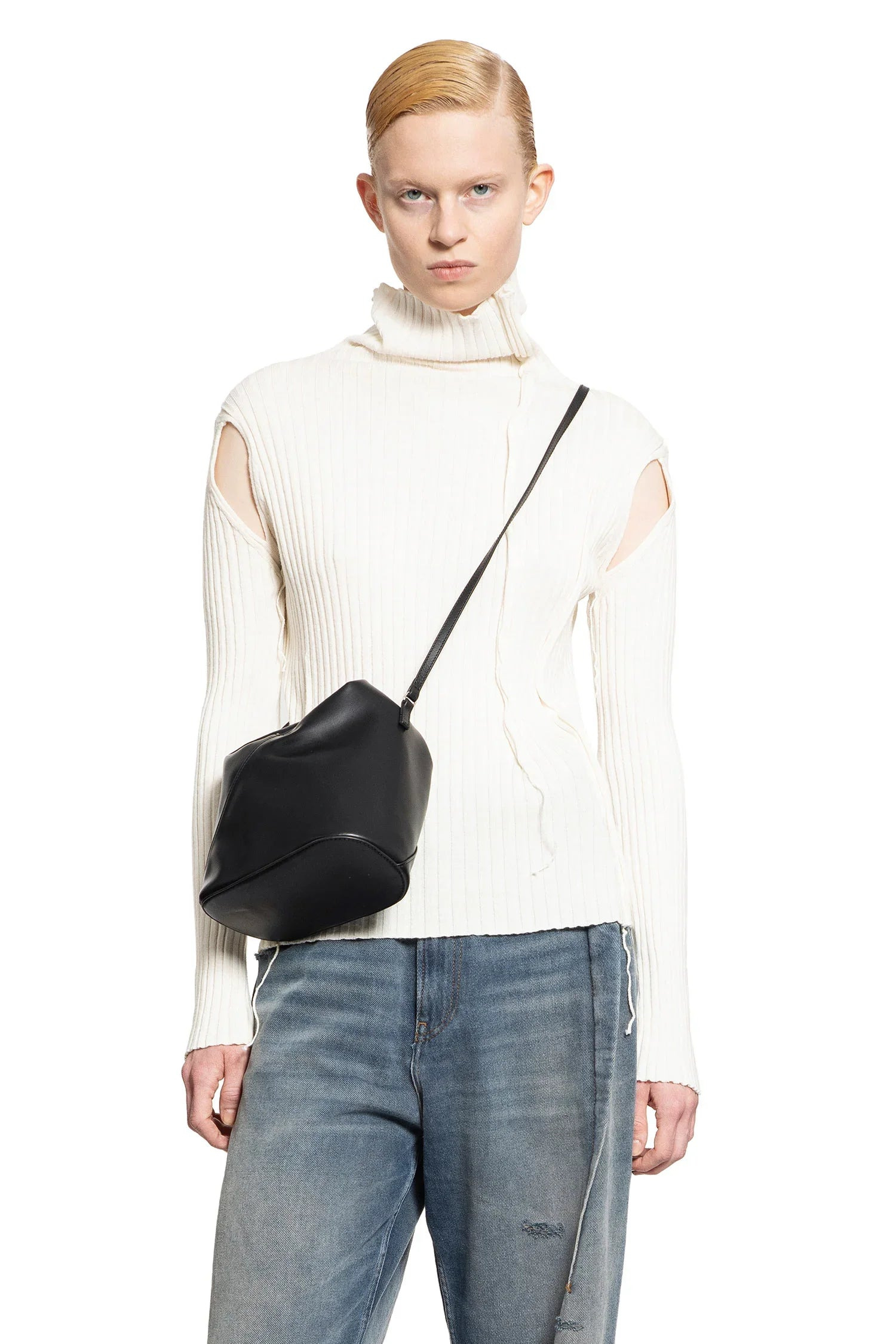 Cut-Out-Turtleneck-Sweater - 5