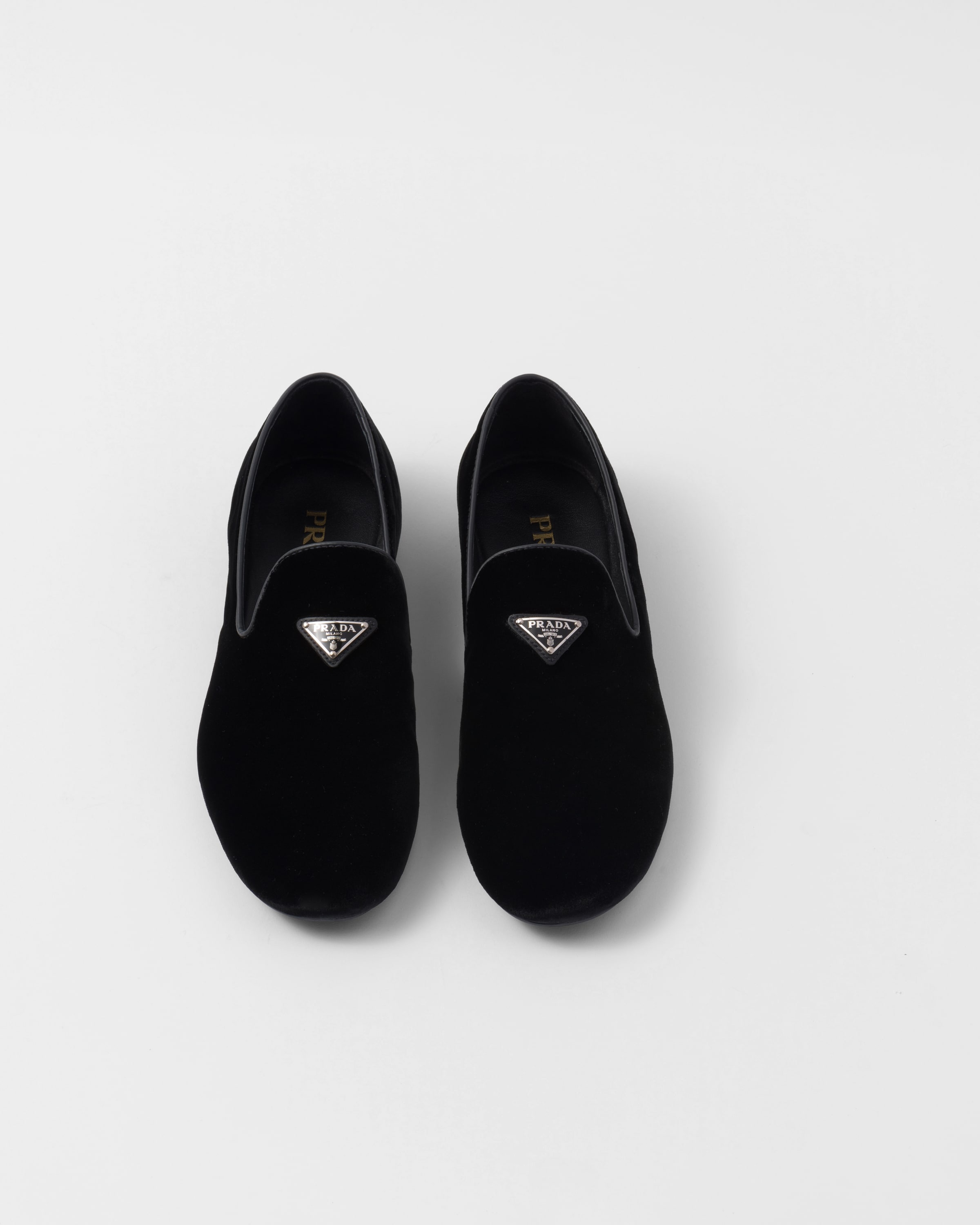 PRADA＊Velvet slippers ベルベットスリッパ＊送料込 1S386N - 海外通販のBUYMA
