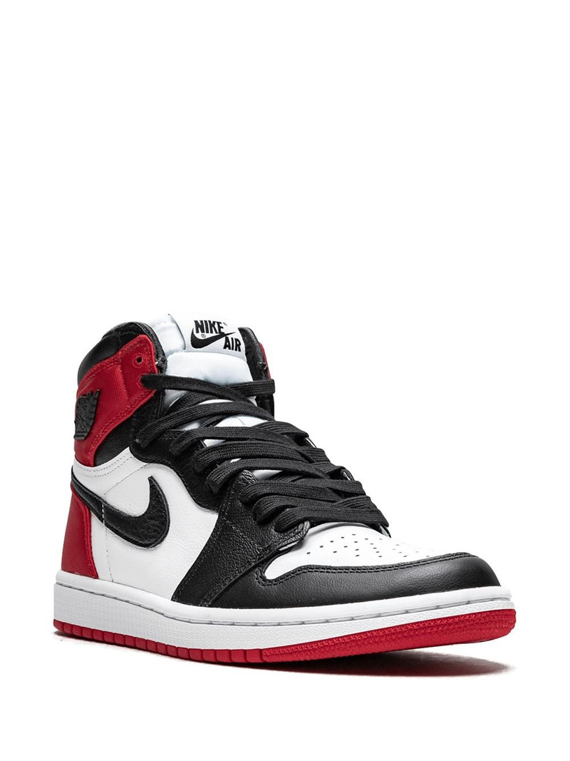 Jordan Air Jordan 1 High OG "Satin Black Toe" sneakers outlook