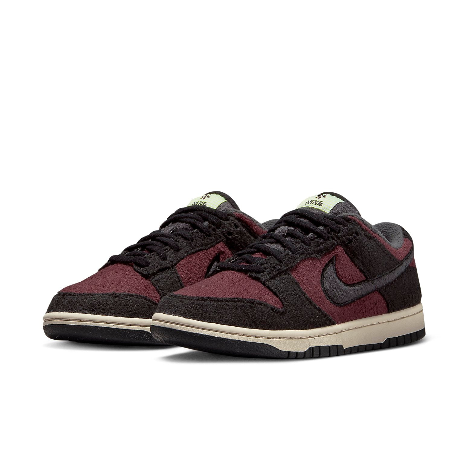 (WMNS) Nike Dunk Low SE 'Fleece - Burgundy Crush' DQ7579-600 - 3