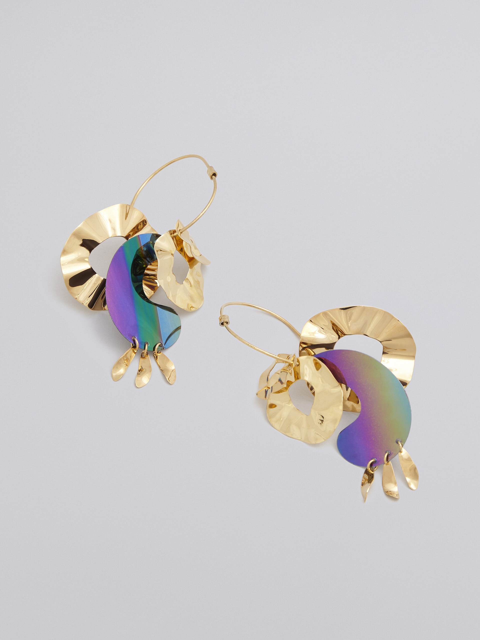 AIR EARRINGS IN BRASS WITH WAVY DISKS - 4