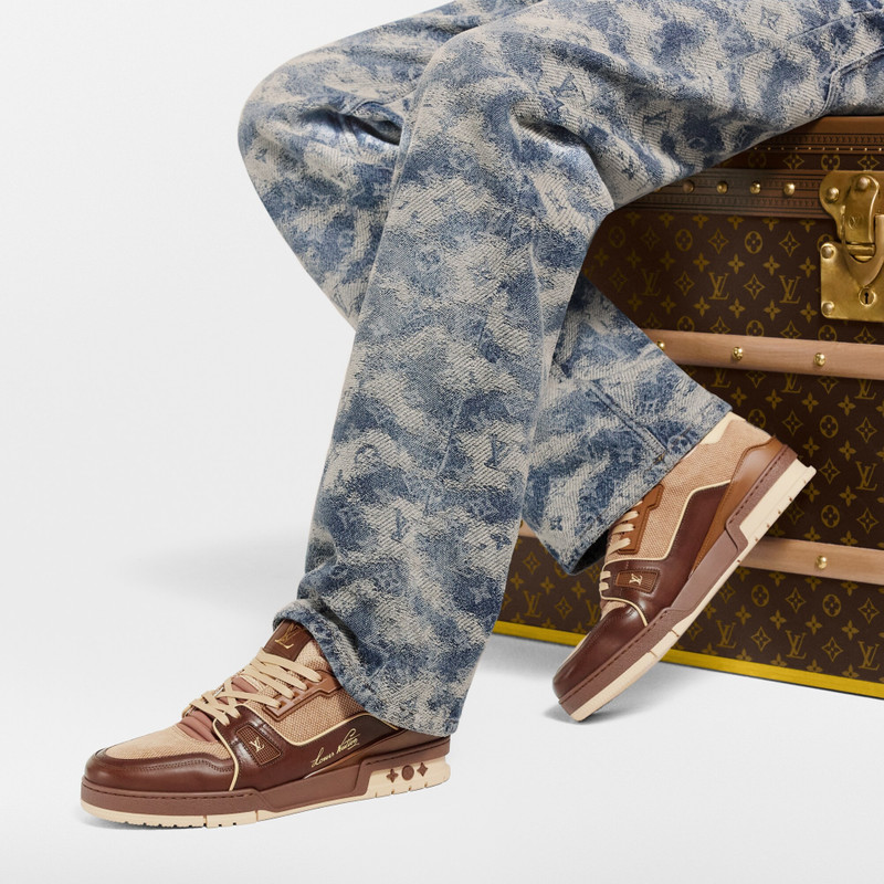 LV Trainer Sneaker 7