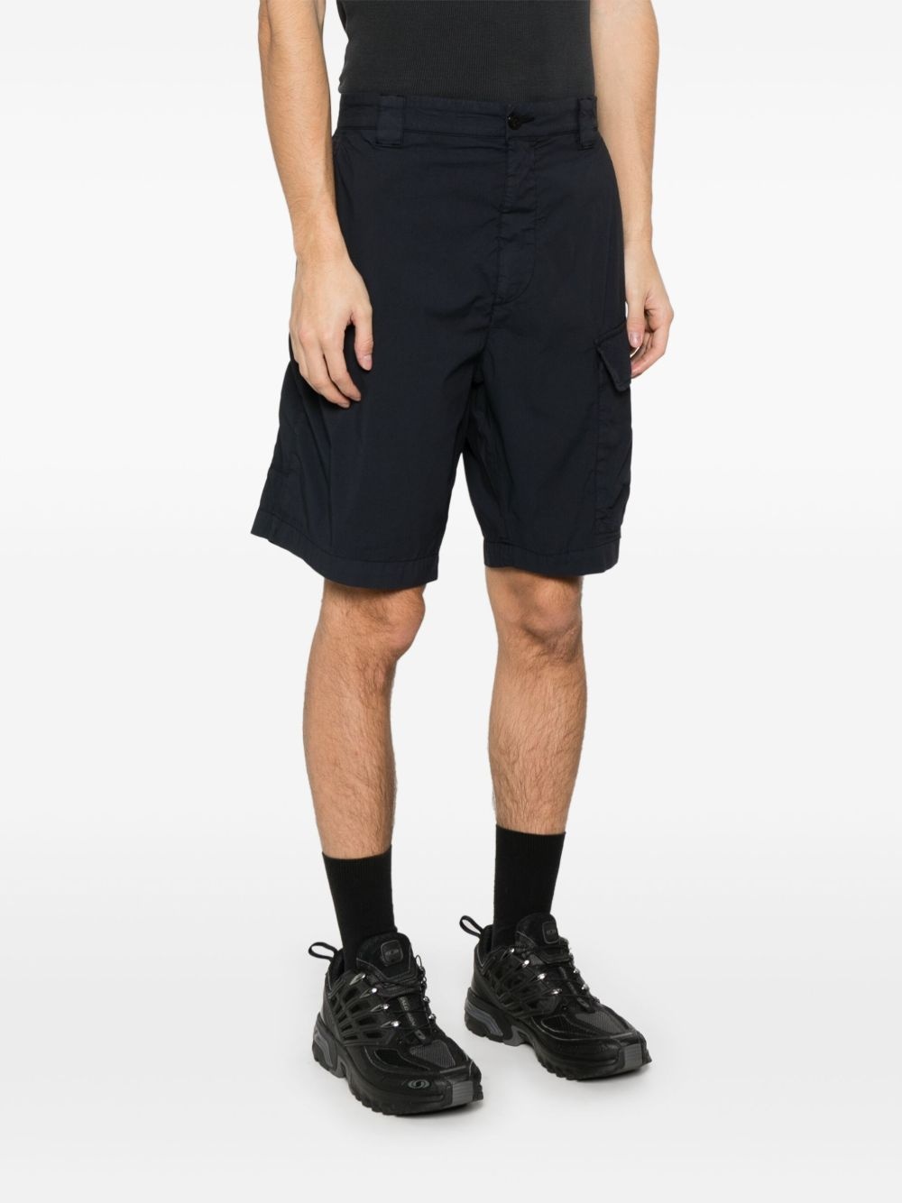 Lens-detail cargo shorts - 3