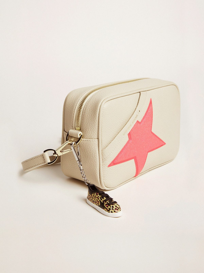 Off-white Star Bag in hammered leather, fuchsia Golden Goose star with iridescent glitter 5