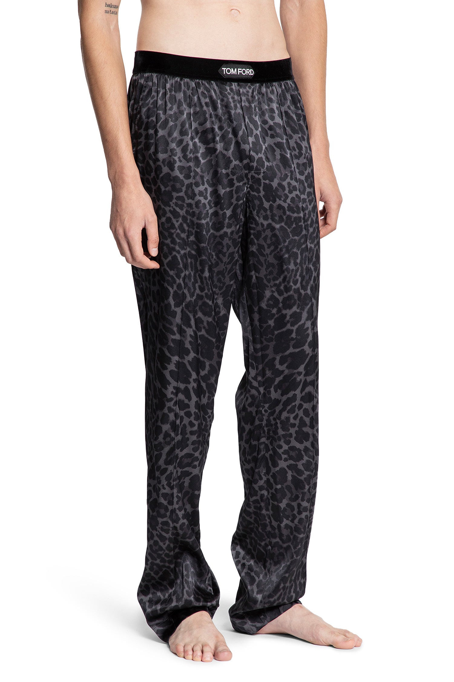 Reflective-Leopard-Print-Pyjamas - 2