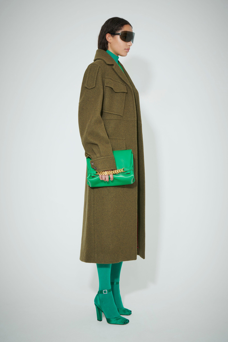 Victoria Beckham Chain Pouch In Green Leather outlook