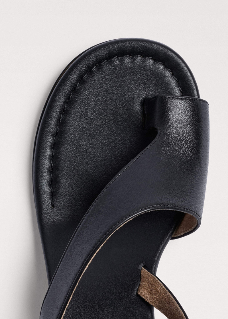 Asymmetric Heel 4