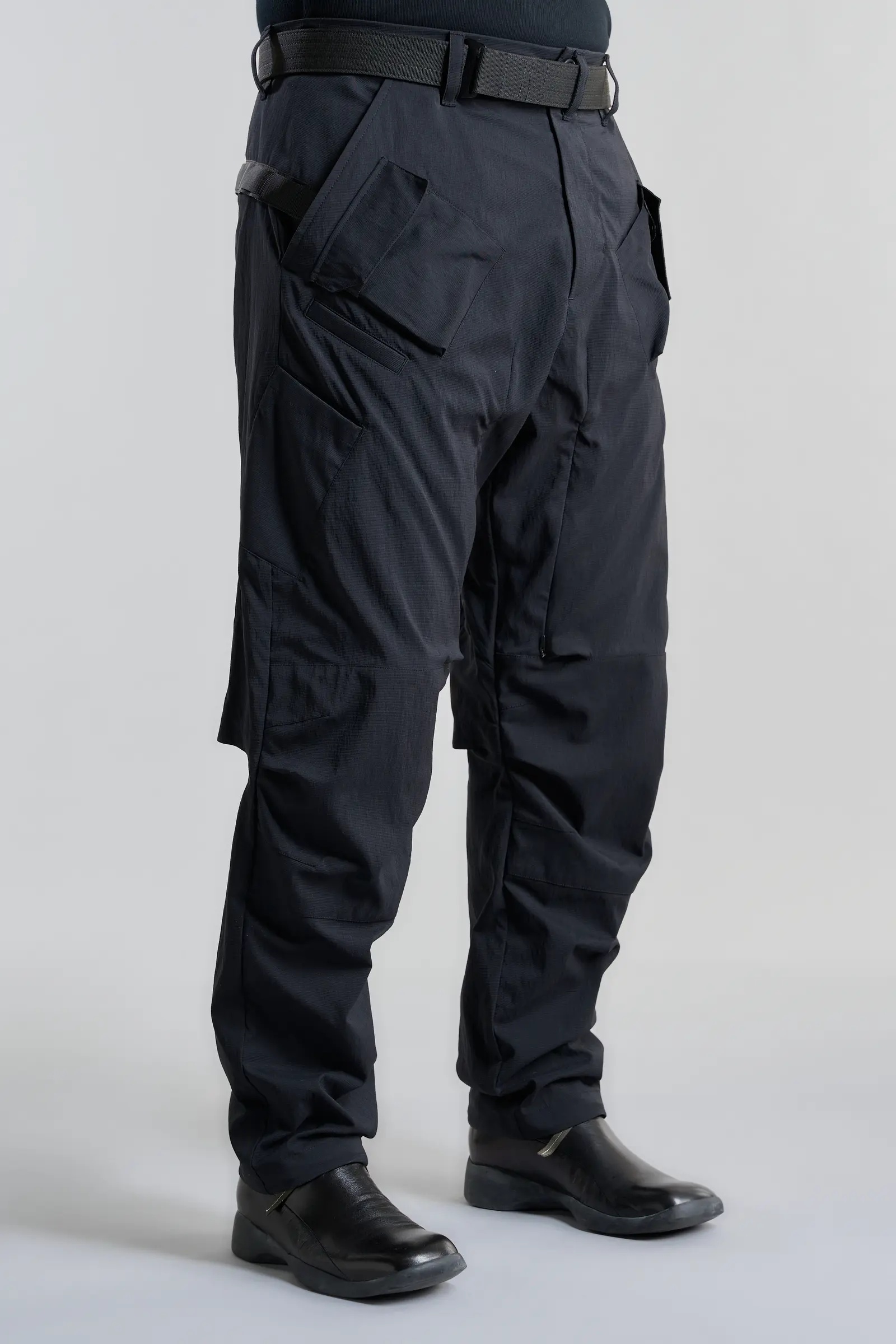 P24TS-DC schoeller® Dynamic Articulated Tec Sys Vent Trouser Black - 3