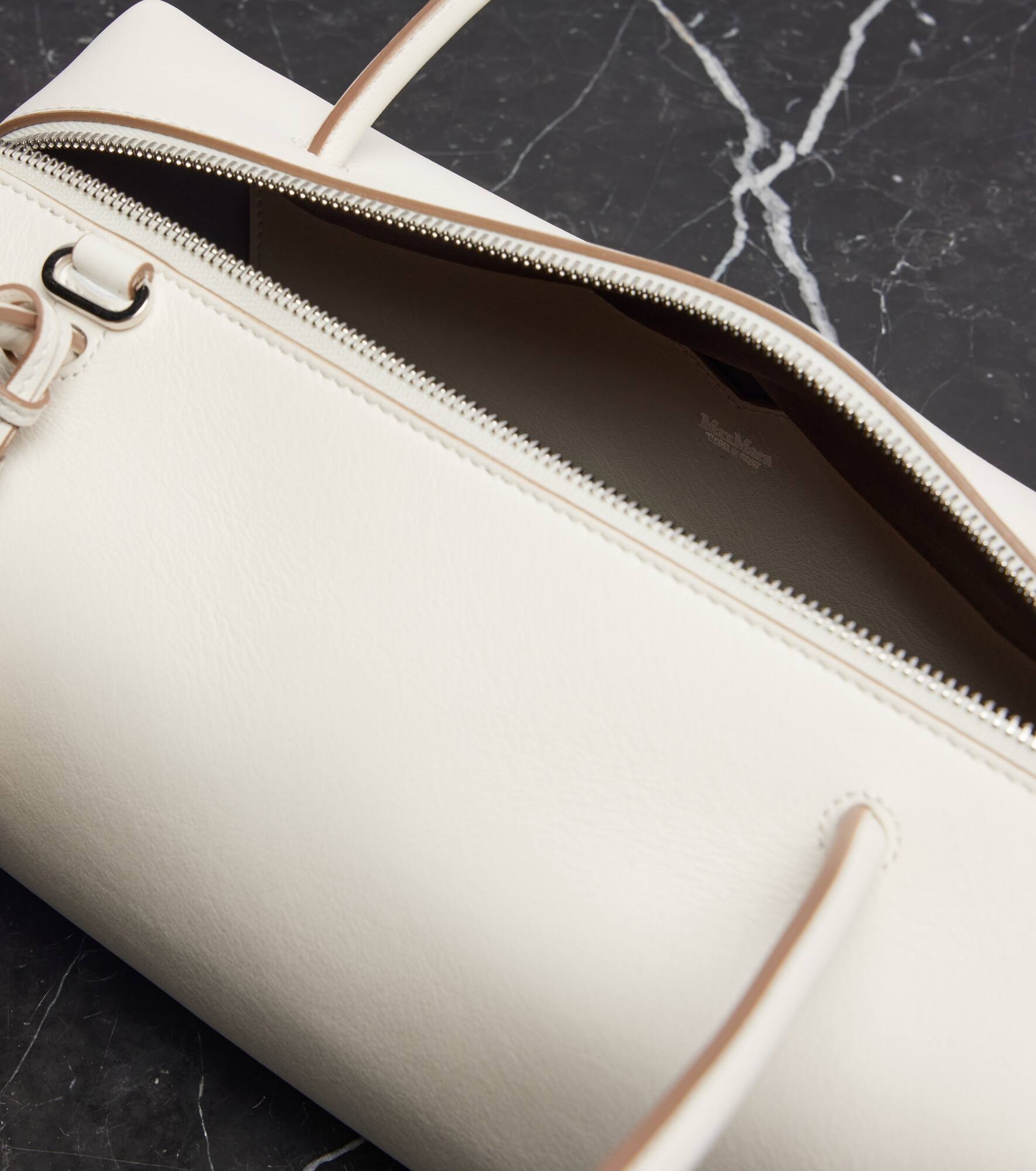 Holdall Small leather shoulder bag - 3