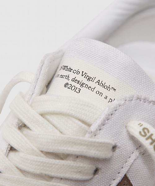 Vulcanized low-top sneakers - 10