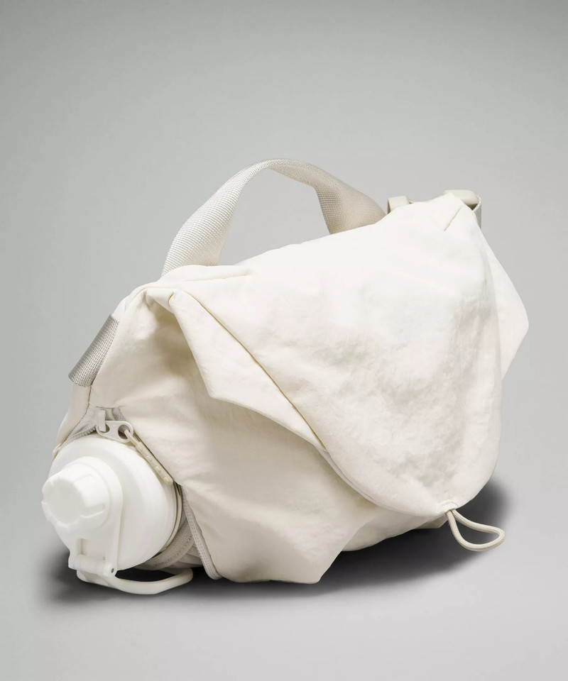 Curved Crossbody Bag 3L 6