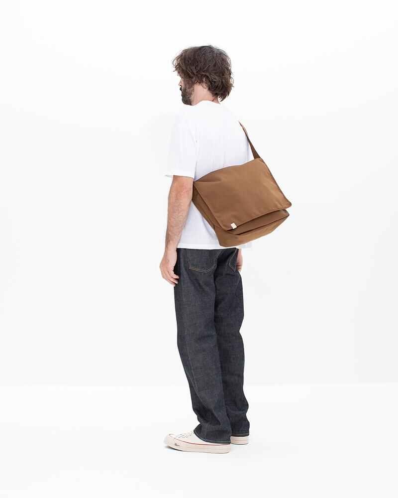 CORDURA UT.SATCHEL 24L BROWN - 3