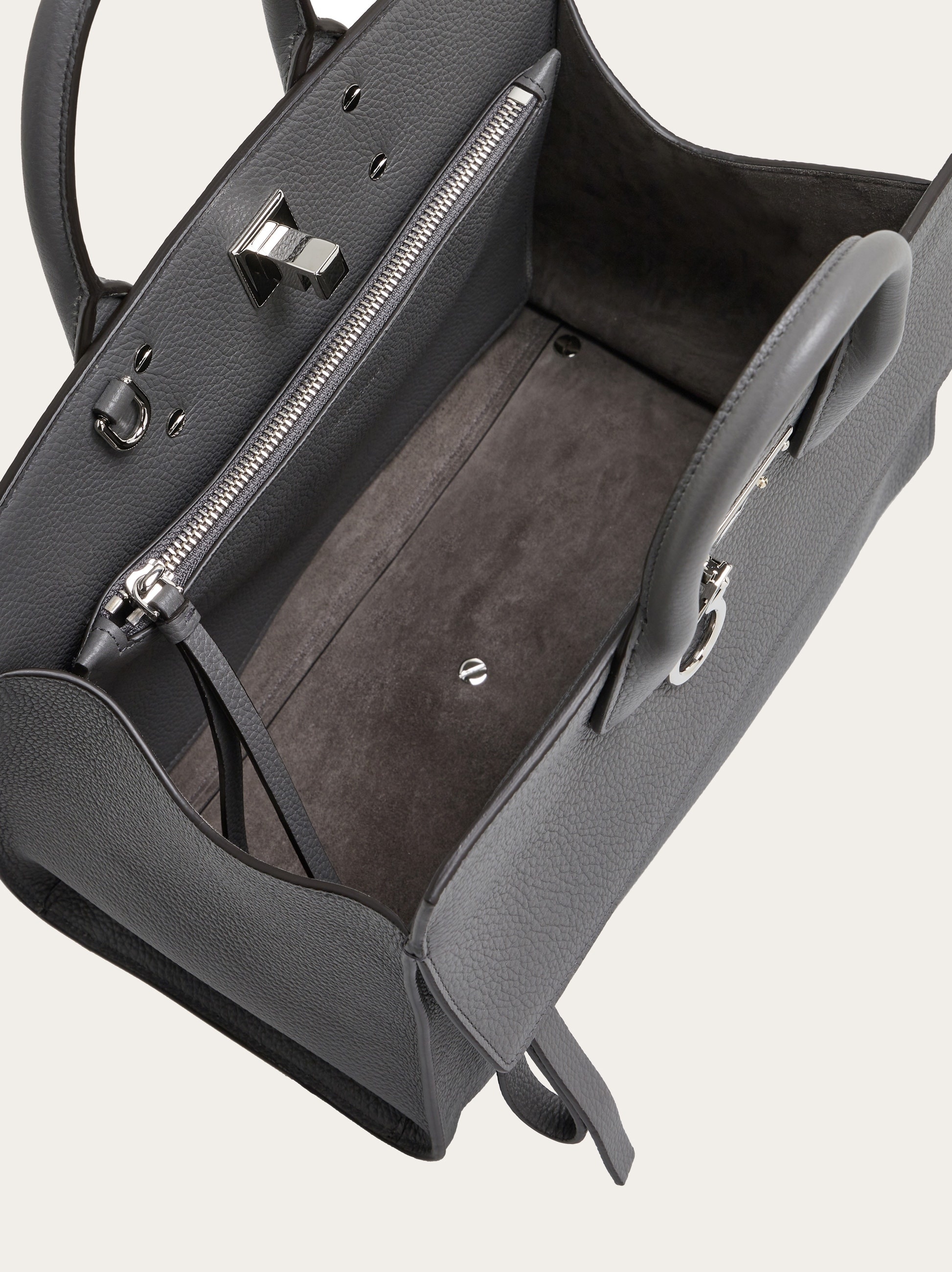 Ferragamo Studio Soft bag (S) - 6
