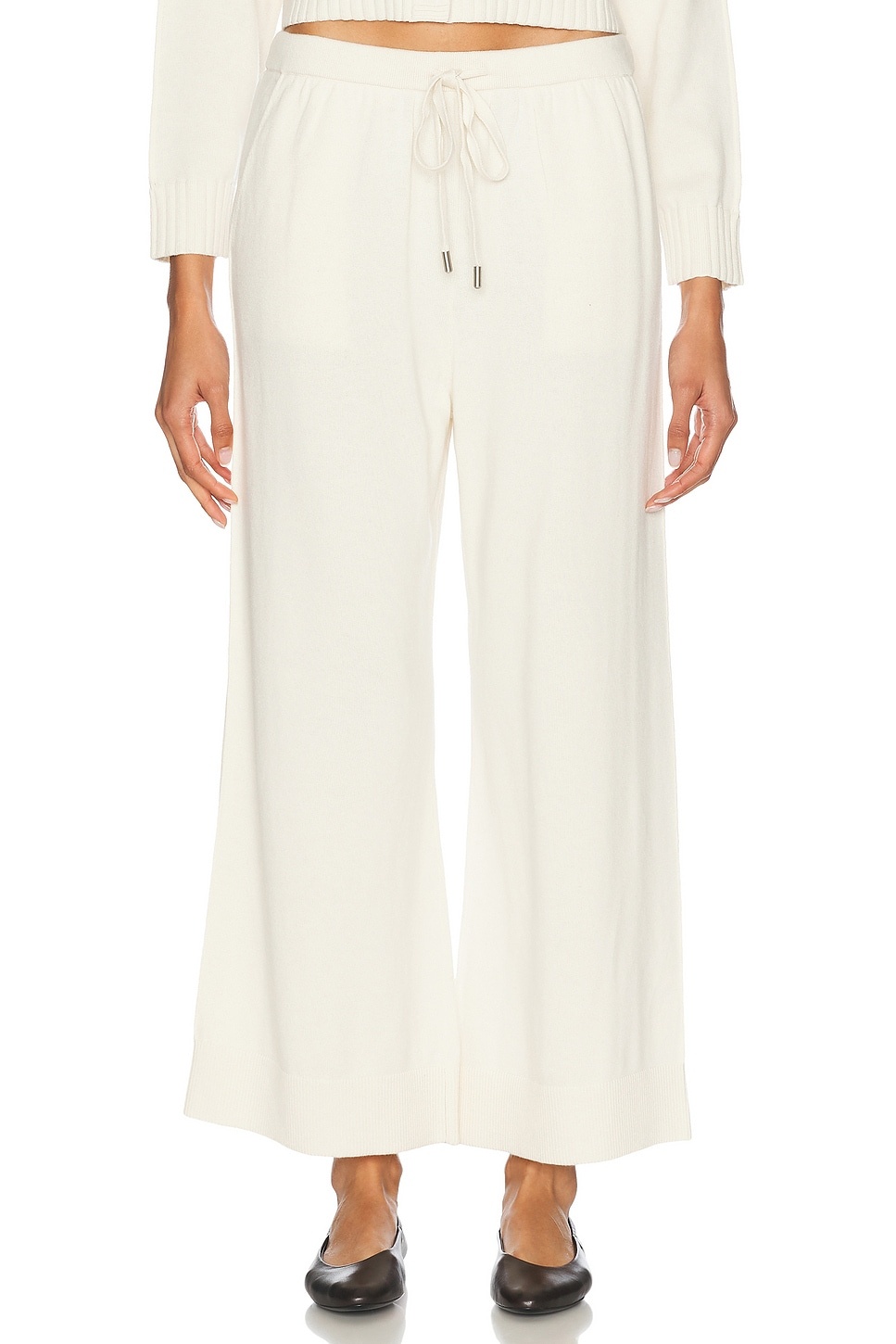 Celine Pant - 1