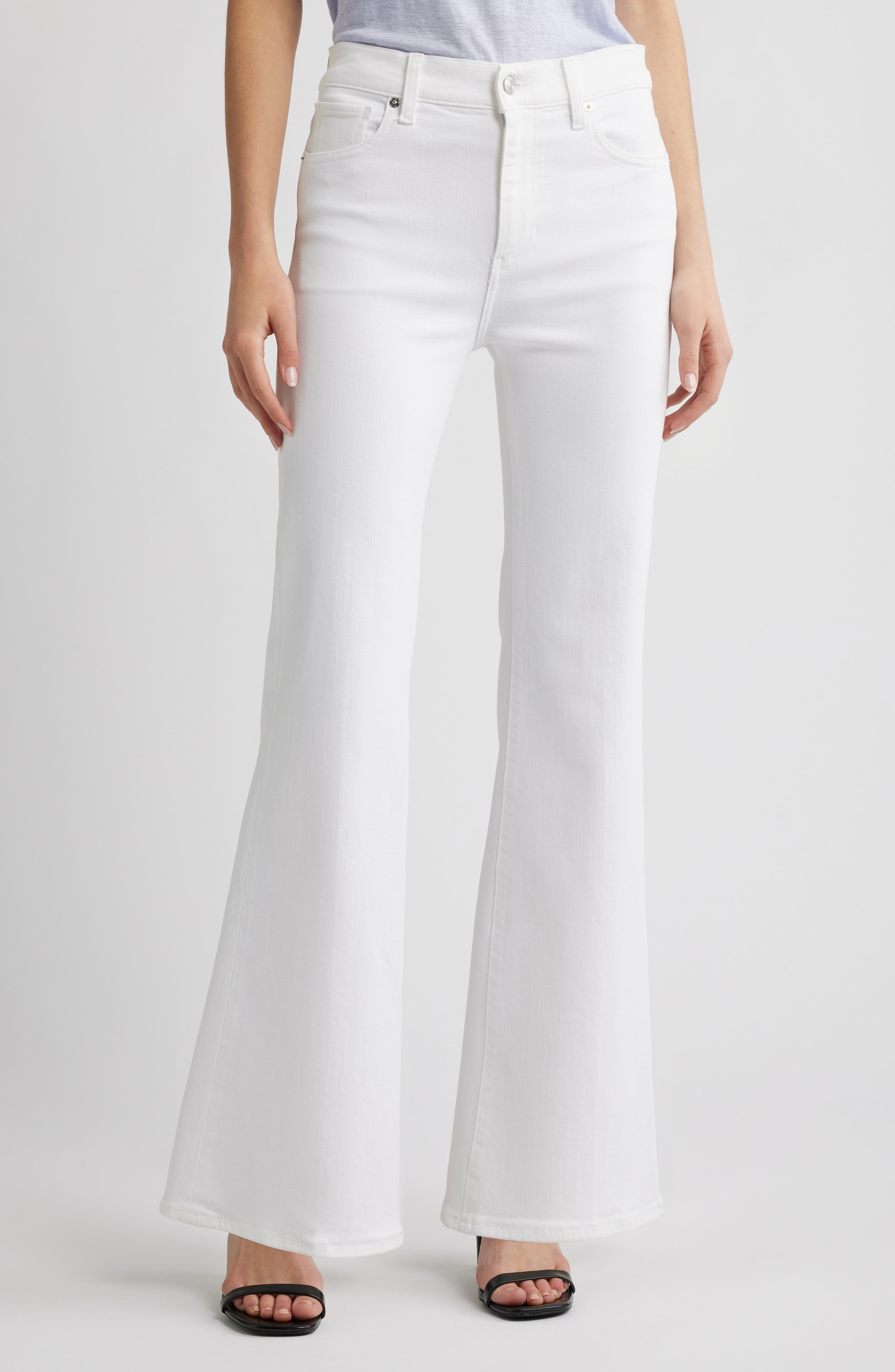 FRAME The Icon Flare Jeans in White at Nordstrom - 1