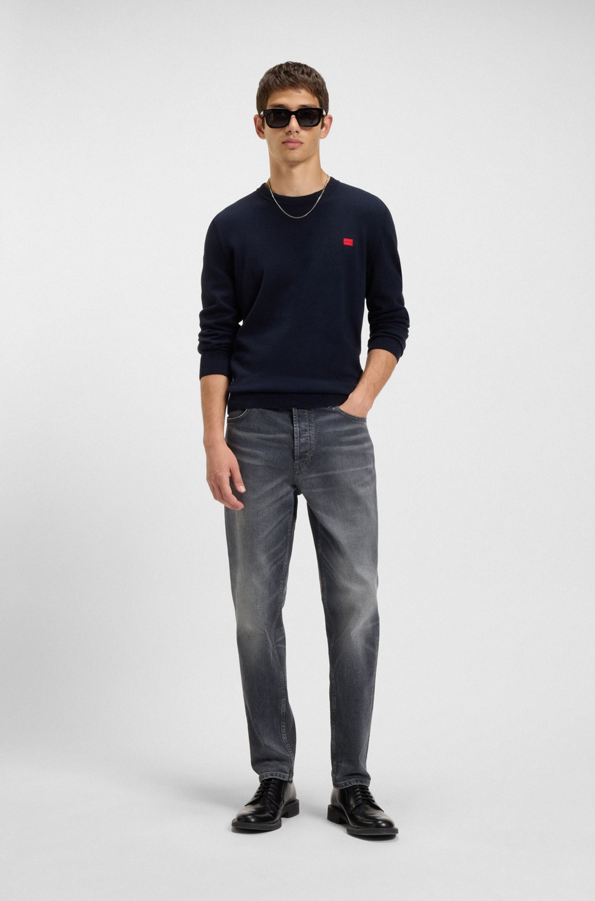 TAPERED-FIT JEANS IN USED-EFFECT GRAY DENIM - 3