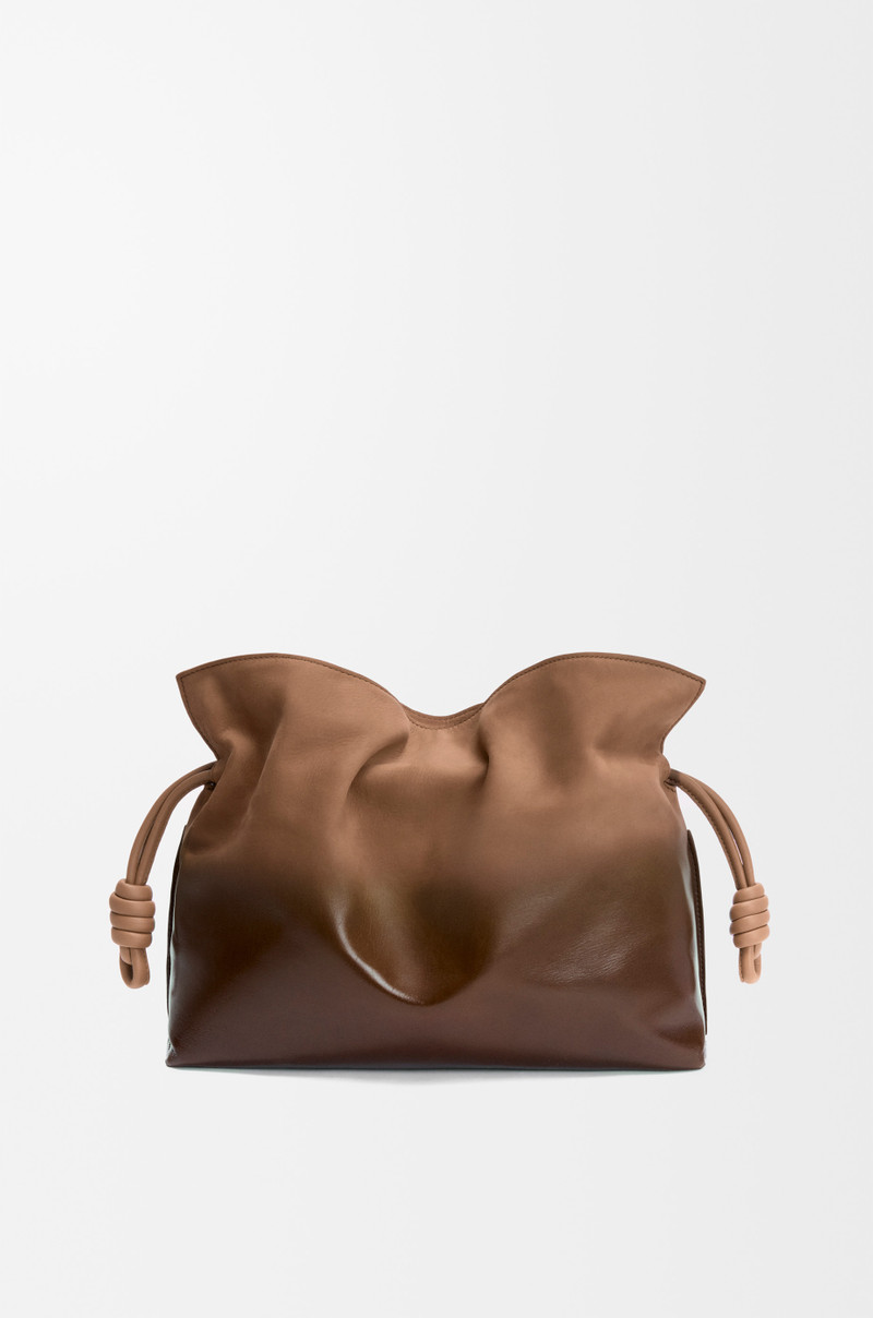 Medium Flamenco clutch in gradient patent nubuck 4