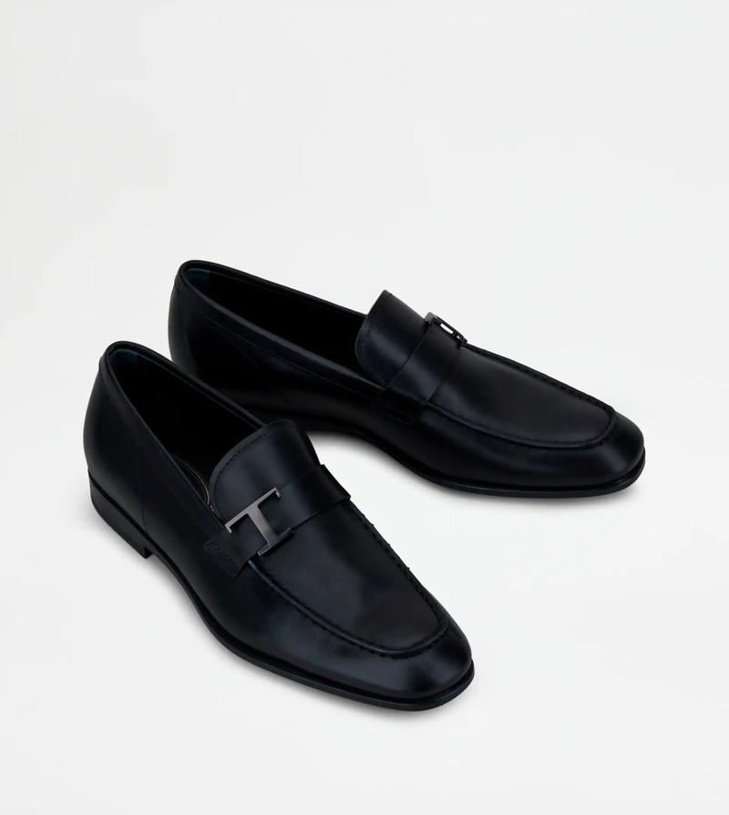 Tod's LOAFERS IN LEATHER - BLACK outlook