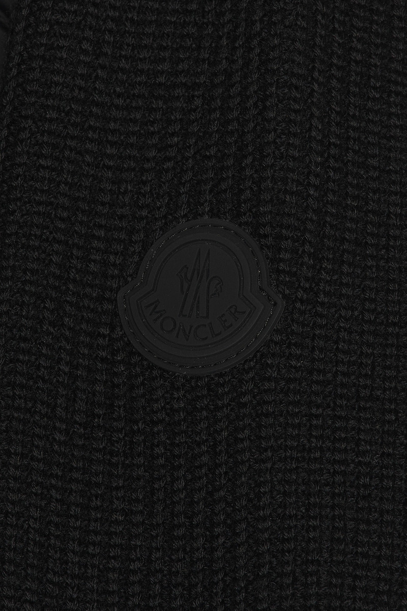 Moncler Cardigan outlook